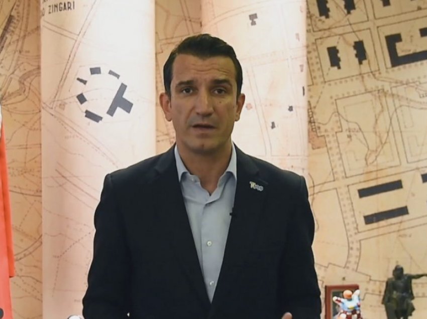 Kryebashkiaku Veliaj i dorëzon medaljen e mirënjohjes së Tiranës sizmologut Shyqyri Aliaj