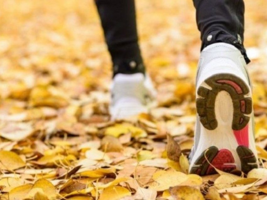 Çfarë ndodh me trupin nëse ecni 60 minuta në ditë?