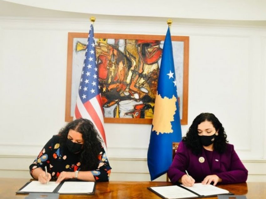 Osmani nënshkruan amendament të marrëveshjes me SHBA-të, Kosova përfiton 3 milionë dollarë shtesë