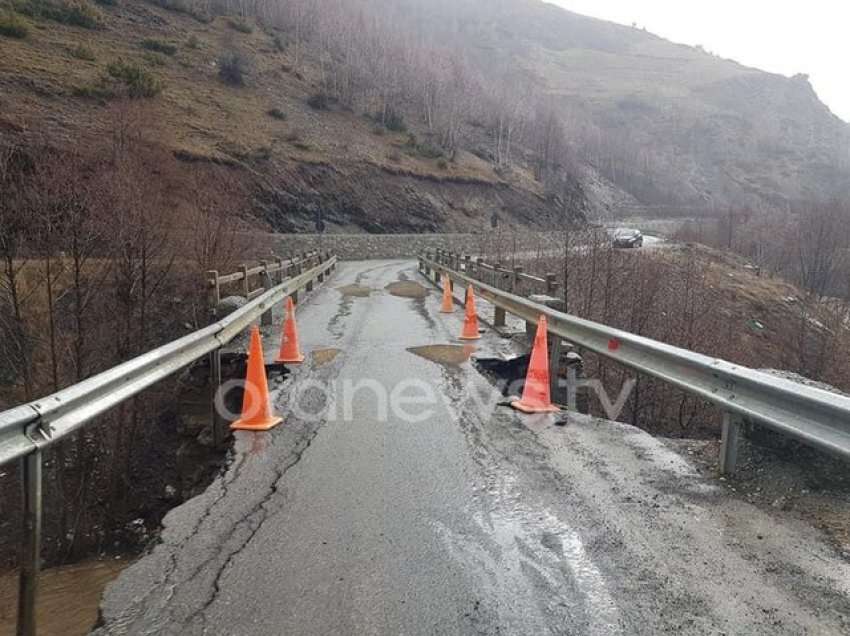 Moti i keq shemb urën në rrugën Kukës-Shishtavec, 7 fshatra në izolim