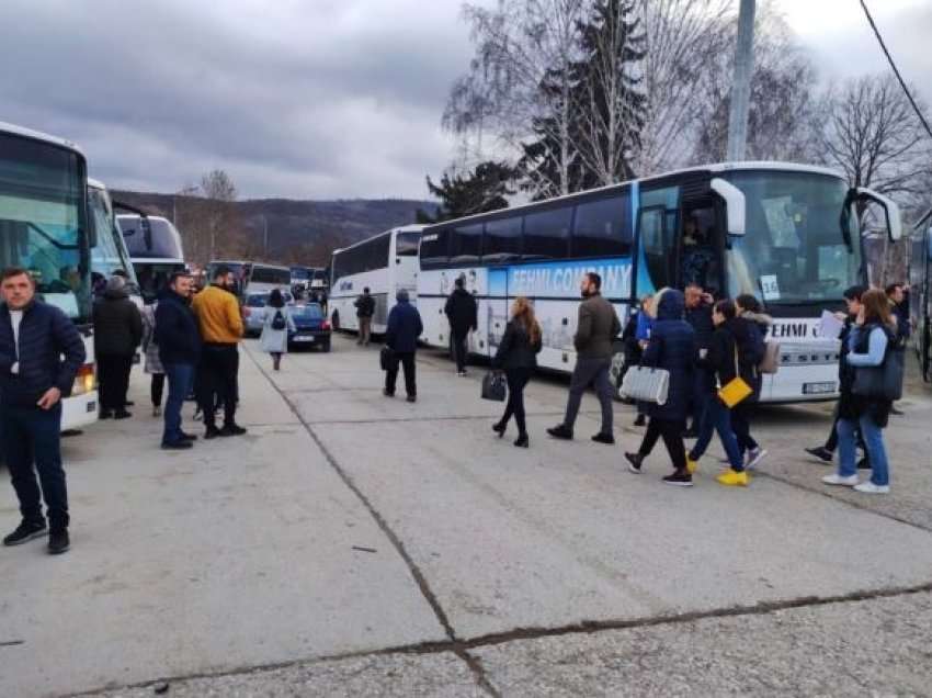 ​“Mbi 20 autobus bartin qytetarët nga rajoni i Mitrovicës në votime në Rashkë”