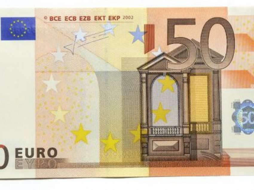 Blinin online 50-she euro të falsifikuara dhe i hidhnin në treg, arrestohen 5 adoleshentë në Tiranë