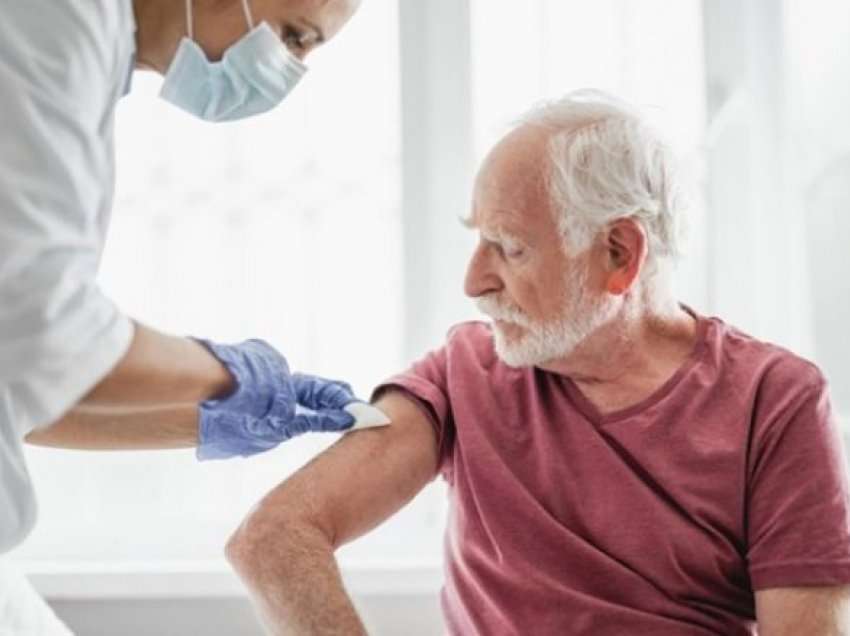 Burri 60-vjeçar vaksinohet 90 herë kundër coronavorisit në Gjermani