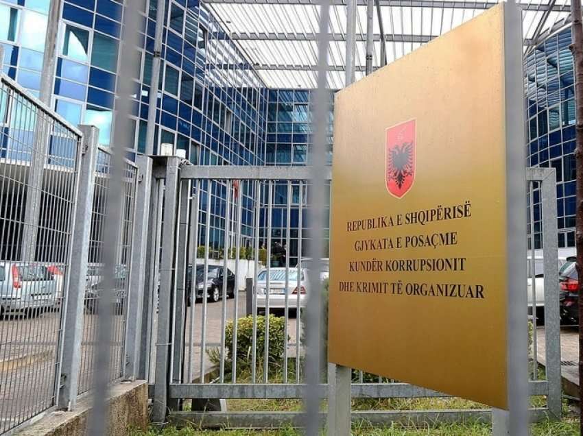 U kërkoi 12 mijë euro familjarëve për të transferuar të dënuarin nga Italia në Shqipëri/ SPAK çon për gjykim dosjen përzyrtarin e Ministrisë së Drejtësisë