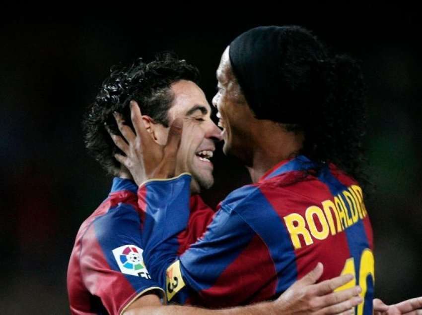Ronaldinho ndihet i lumtur me punën e Xavit te Barcelona
