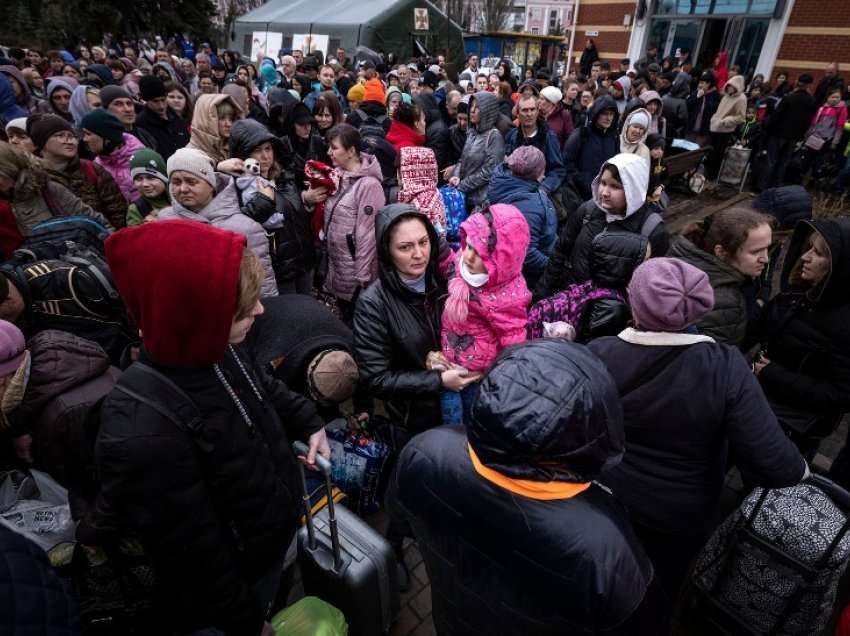 Më shumë se 7.1 milionë njerëz janë të zhvendosur brenda Ukrainës