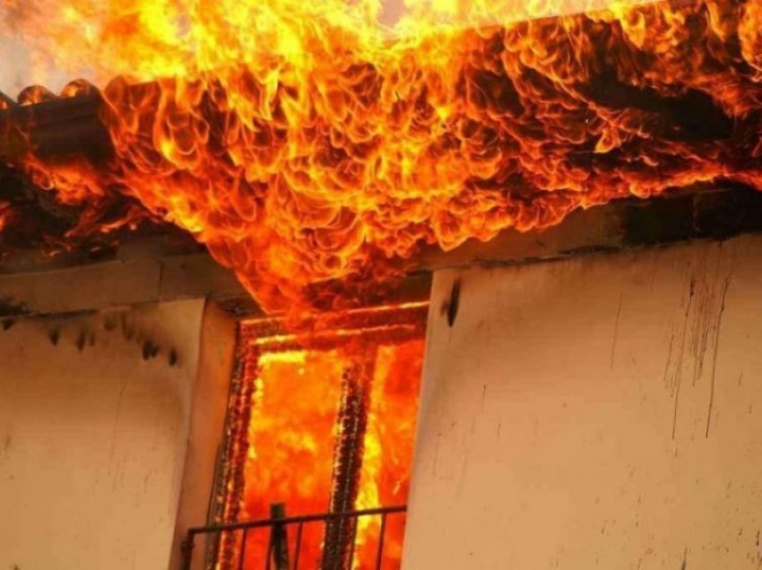 Përfshihet nga zjarri një shtëpi në fshatin Mazgit, s’ka të lënduar