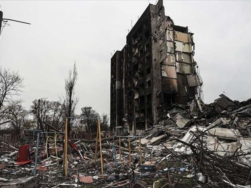Shkatërrim në qytetin ukrainas të Borodyanka