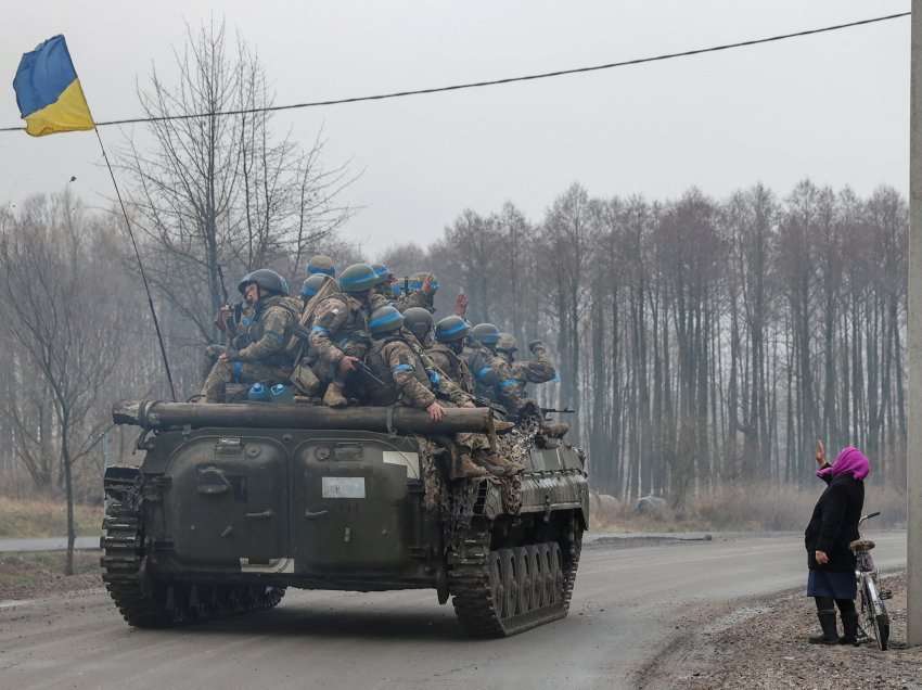 Trupat ruse largohen plotësisht nga veriu i Ukrainës