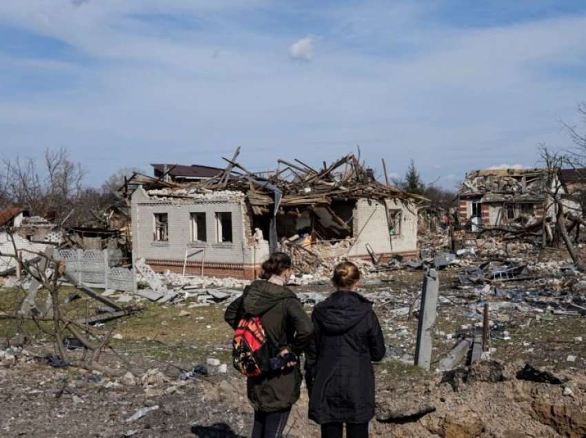 Ukrainë, banorët e qytetit Çernihiv tregojnë tmerret e luftës