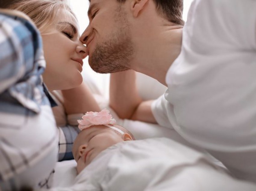 5 rregullat e arta për të patur një marrëdhënie të shkëlqyer në çift edhe pas lindjes së fëmijës