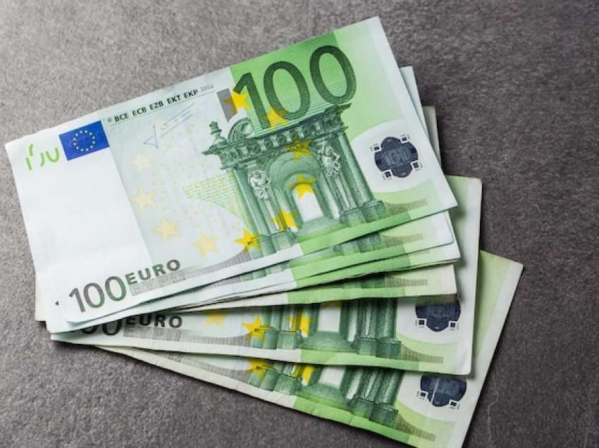 Rrahmani: 100 eurot iu takojnë vetëm atyre që e kanë pagë nën 1000 euro