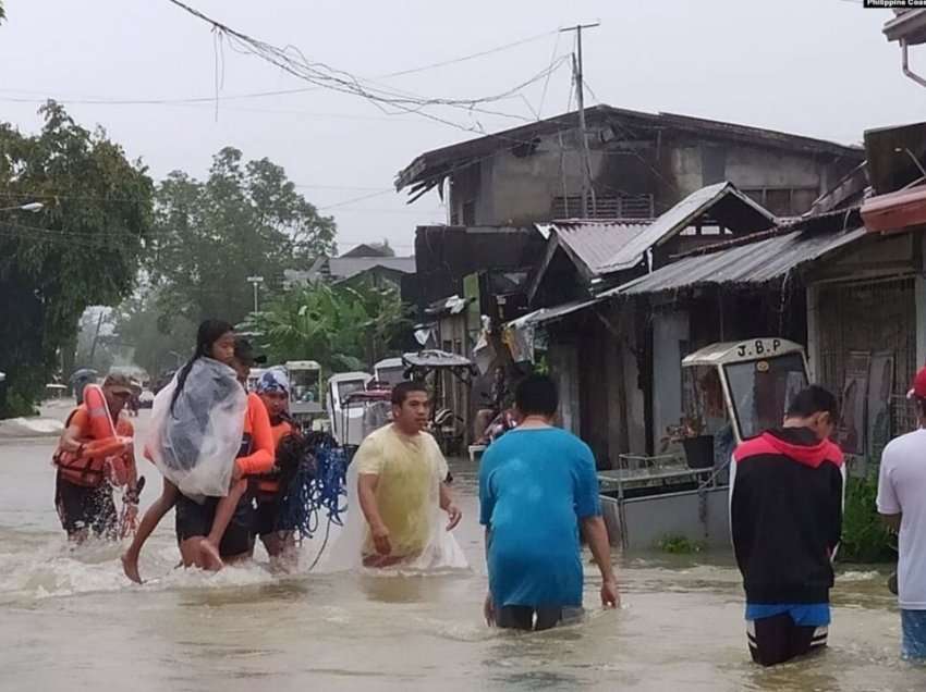 Filipine: Mbi 25 njerëz të vdekur si pasojë e stuhisë