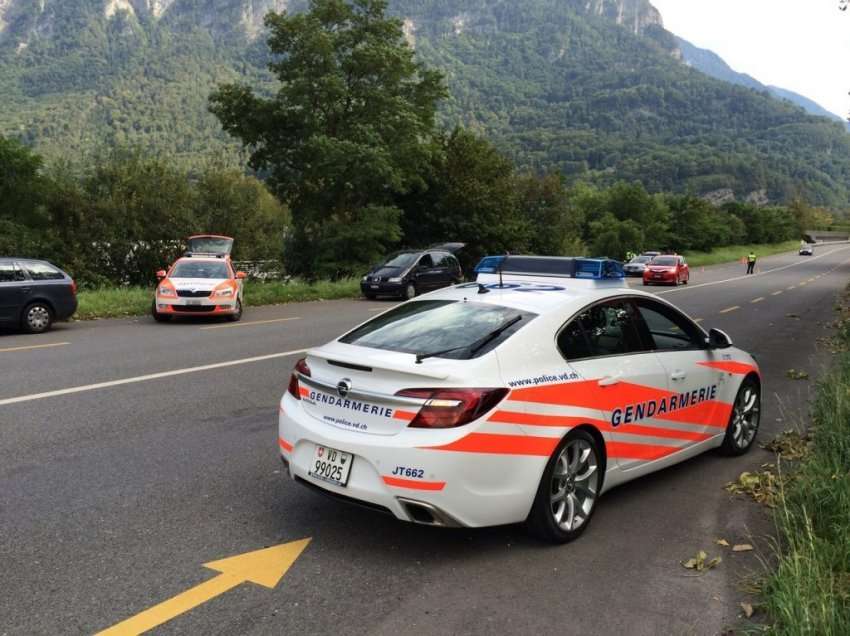 Arrestohet shqiptari nga Kosova në Zvicër/ Ishte duke vozitur 195 km/h