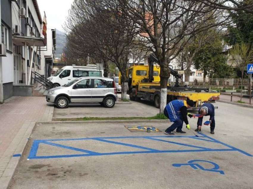 Tetovë, 13 vende parkimi për personat me nevoja të veçanta! Nuk do të ketë nevojë për pagesë
