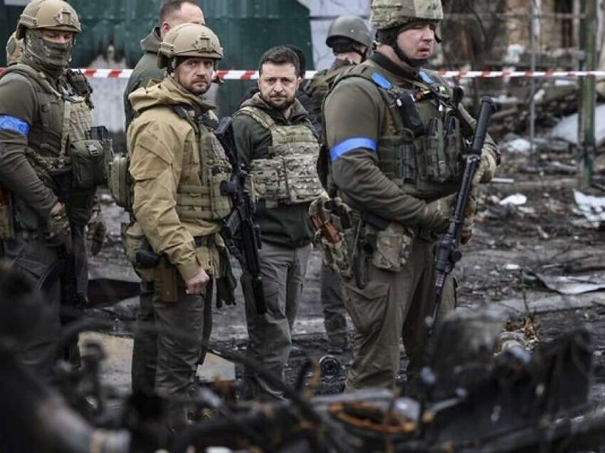 Çfarë duhet të bëjë NATO për të ndihmuar Ukrainën para se ajo të copëtohet?