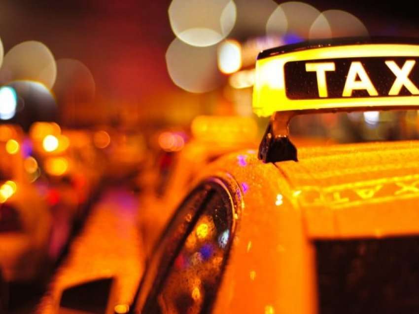 Prishtinasi i armatosur ia grabiti 90 euro një taksistit