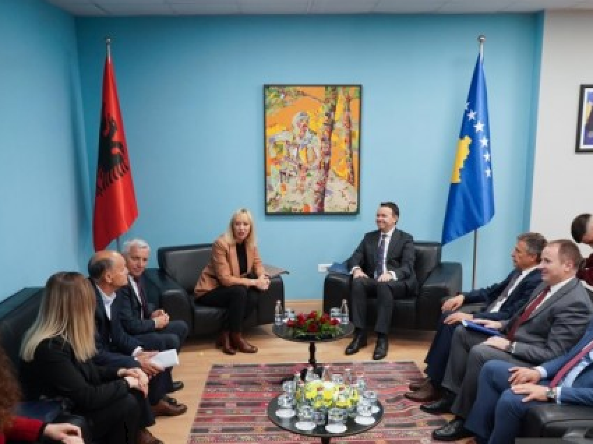 ​Peci: Shqipëria dhe Kosova po avancojnë bashkëpunimin në sektorin e bujqësisë