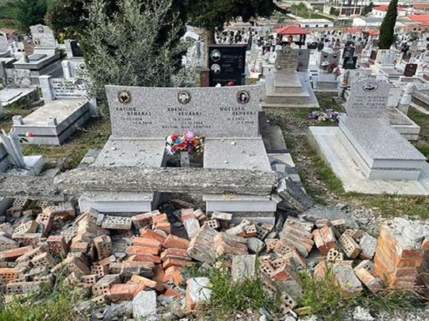 Sapo ishte ndërtuar, persona të paidentifikuar shkatërrojnë rrethimin e varrezave të Patosit