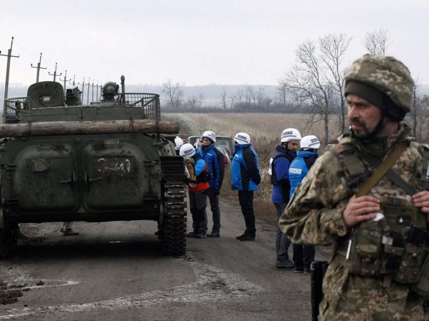 OSBE thotë se zyrtarët e tyre janë arrestuar në Ukrainën lindore