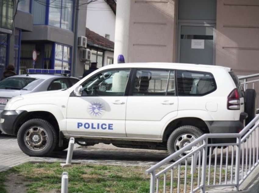 ​Policia në Mitrovicë gjoba subjekteve për zhurmën e shkaktuar në publik