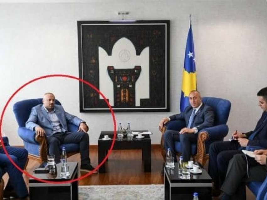 Rron Gjinovci: Shiheni si ulej si bandit Radojiçiqi në Qeverinë e Kosovës në kohën e Ramushit