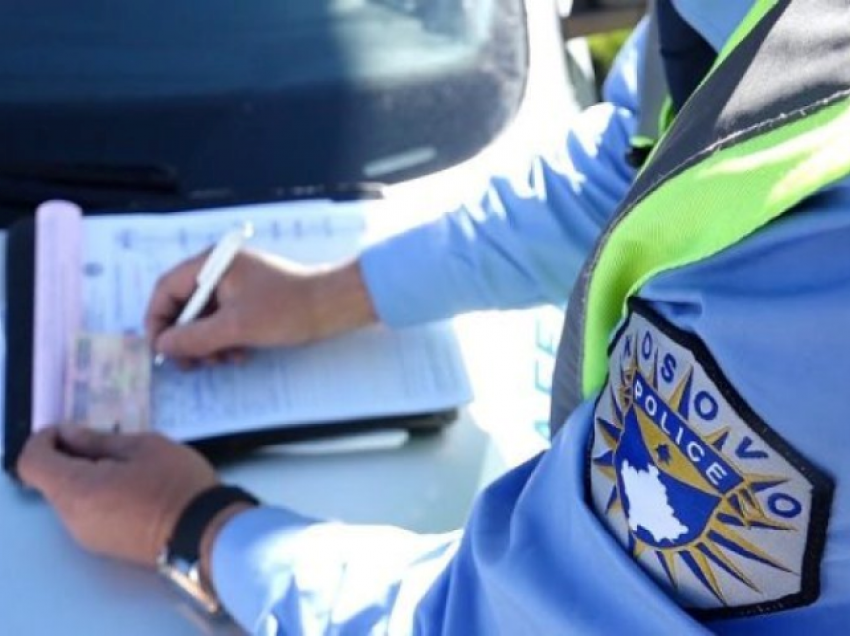 Policia bën kërdinë në Gjakovë, konfiskon qindra patentë shoferë dhe shqipton mijëra gjoba