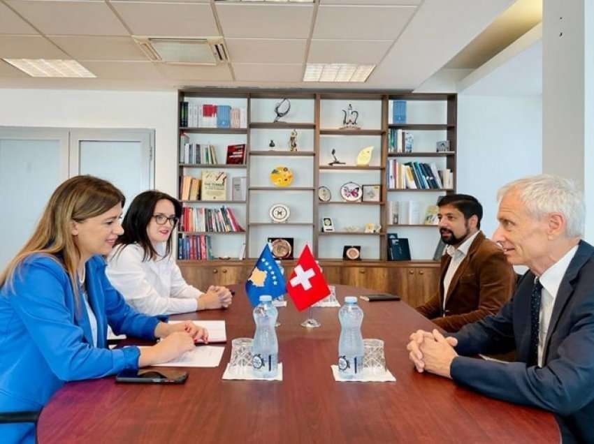 Haxhiu takoi Ambasadorin e Zvicrës në Kosovë