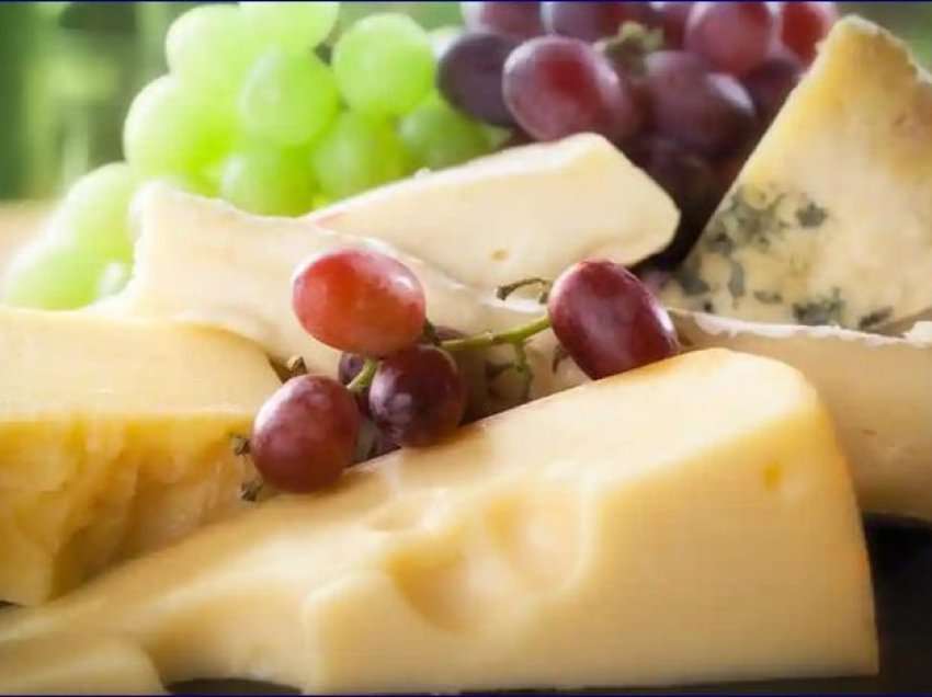 Ky lloj djathi mund të ndihmojë në parandalimin e osteoporozës, sugjeron një studim i vogël