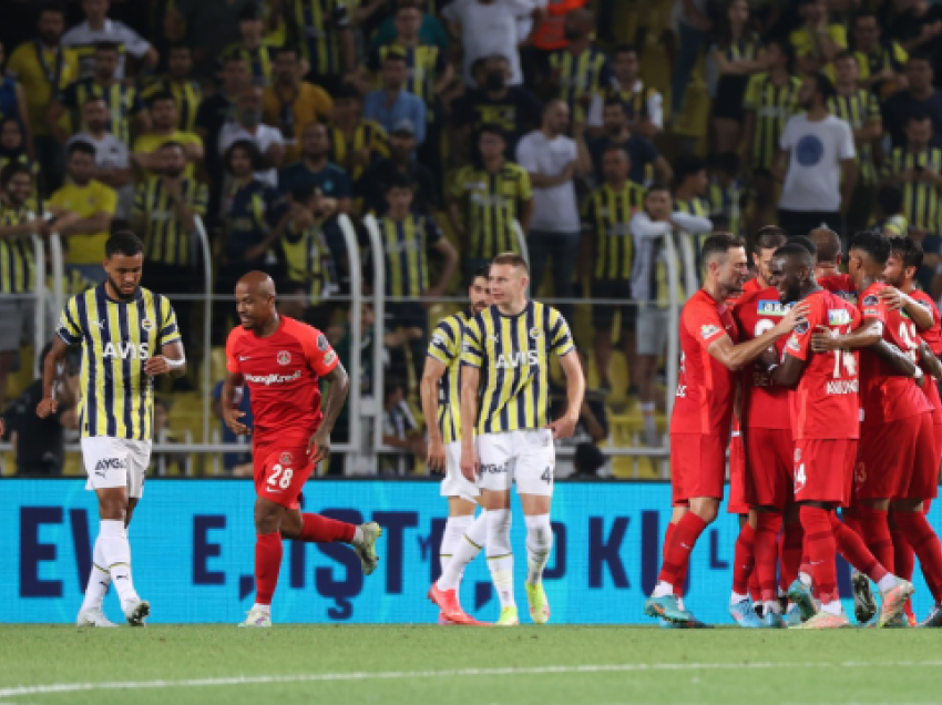 Berisha shënon, Lenjani asiston/ Barazojnë Fenerbahçe dhe Umraniyespori 