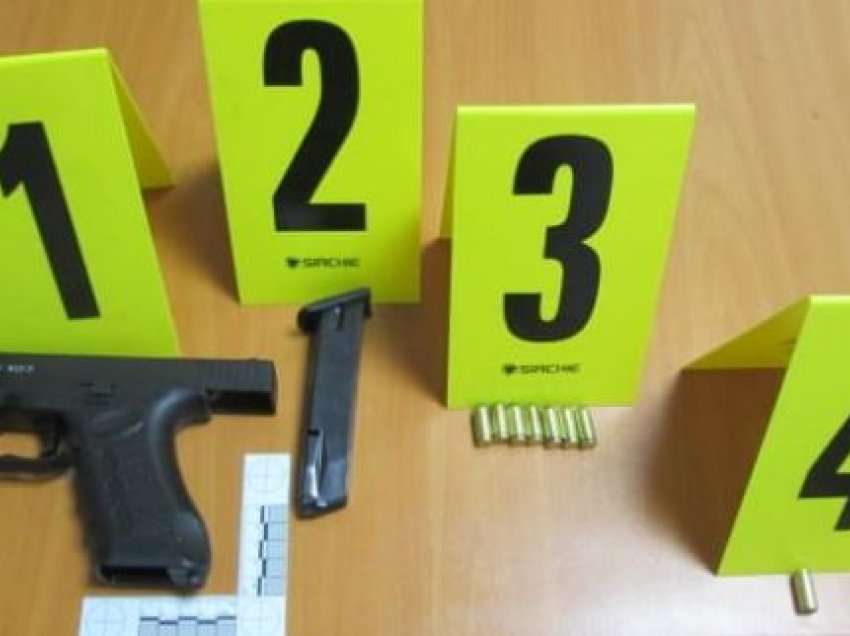 Aheng familjar në Vushtrri, policia konfiskon armë 
