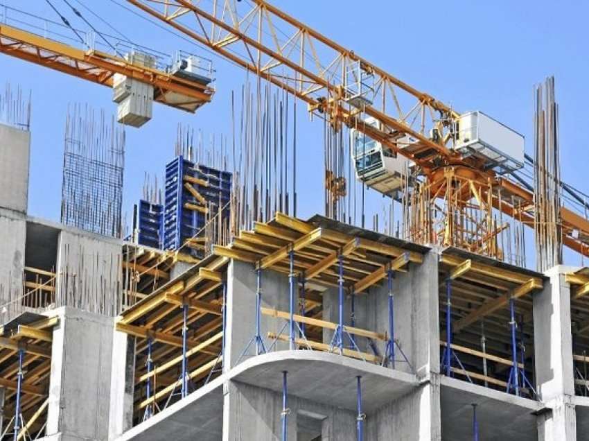 Rritja e çmimeve, qeveria fond 14.3 mln euro për të kompensuar ndërtuesit që kanë kontrata publike