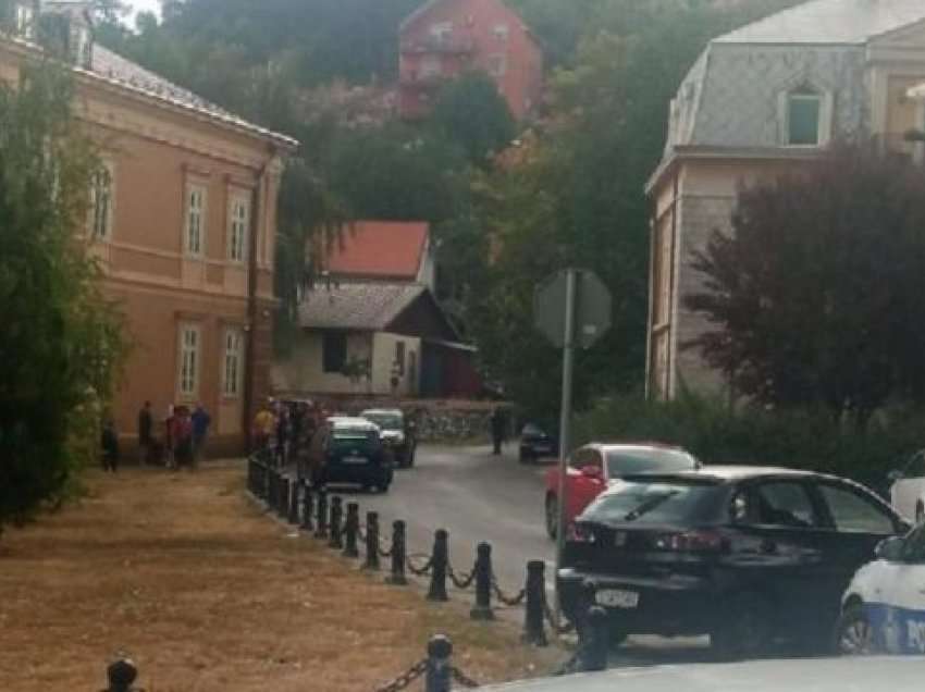 Burri që kishte shtënë me armë mbi autorin e sulmit në Cetinje është i paqasshëm për policinë e Malit të Zi