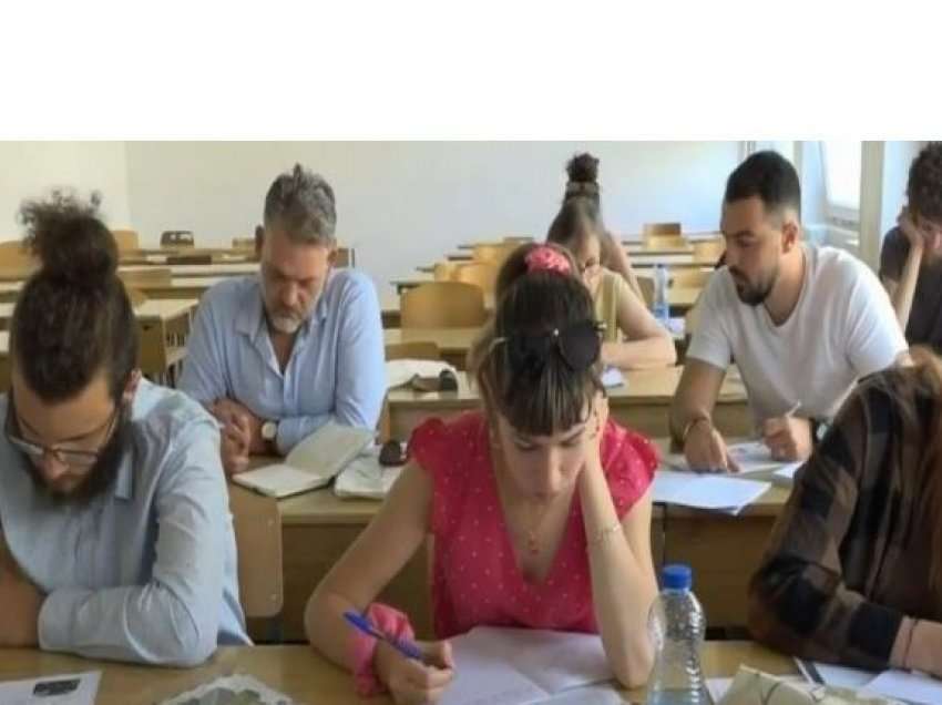 150 studentë te huaj , të interesuar për ta mësuar gjuhën shqipe