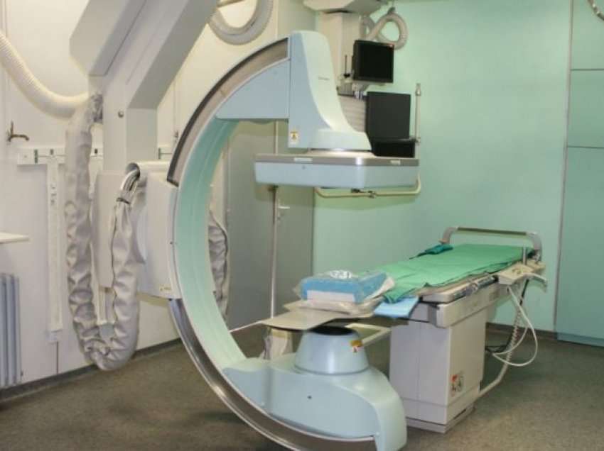 Pas disa ditësh defekt, aparati i rentgenit në Qendrën Klinike të Shkupit sërish është vënë në funksion