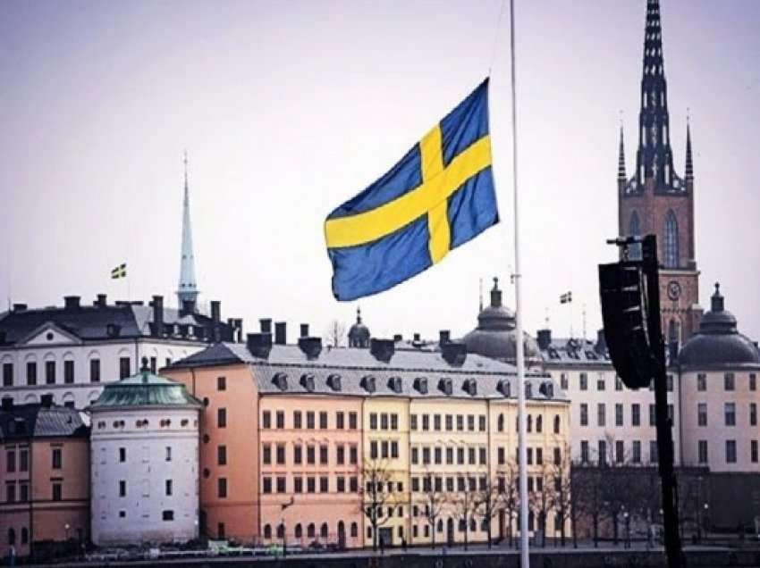 ​Rritet numri i qytetarëve në Suedi që duan të anëtarësohen në NATO