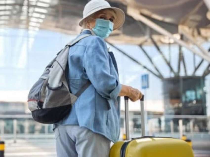 ​Gjyshja 81-vjeçare kapet në aeroport me pesë kg heroinë në valixhe