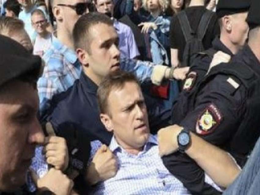 BE i kërkon Rusisë ta lirojë Navalny nga burgu