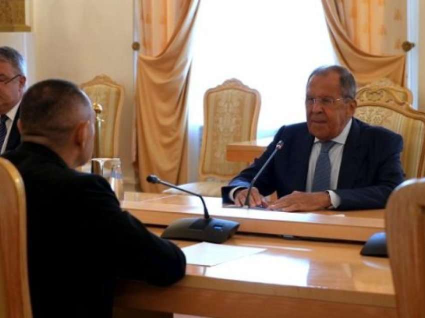 Lavrov përmend Kosovën: Vuçiq e Putin koordinohen në telefon për çdo hap