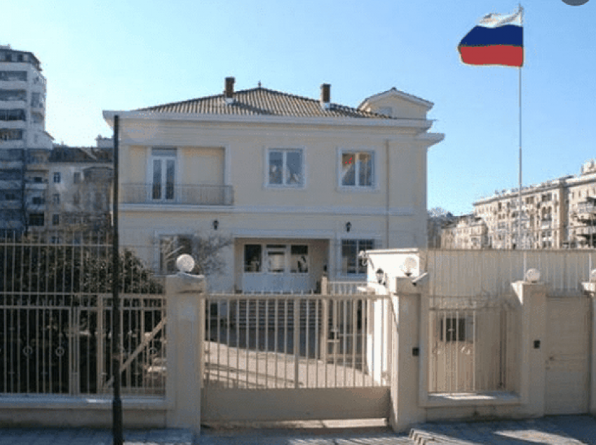 Ambasada ruse në Tiranë reagon për rusët e arrestuar të dyshuar si spiunë, institucionet shqiptare nuk po na përgjigjen