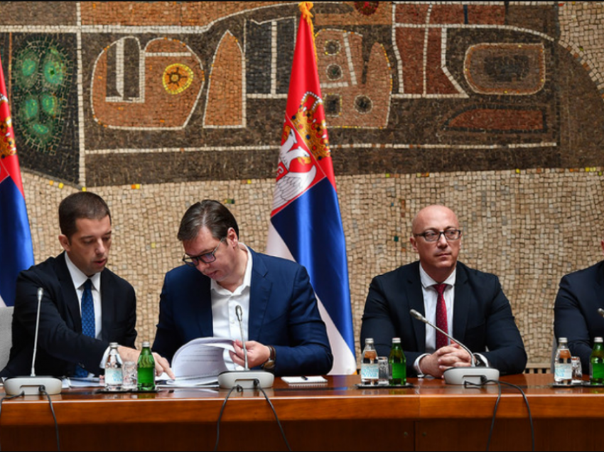 Lista Serbe thur lavde për Vuçiqin pas marrëveshjes: Serbët humbisnin gjumë si shkak i 1 shtatorit