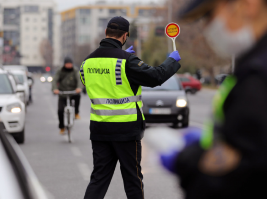 Sanksionohen 238 shoferë në qytetin e Shkupit, nuk respektuan rregullat e trafikut