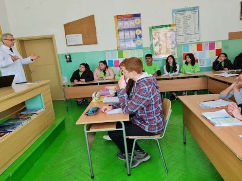 Bullgaria rrit pagat e mësimdhënësve nga 1 shtatori