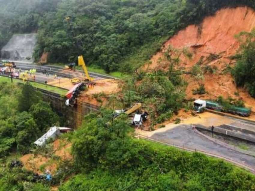 Rrëshqitje vdekjeprurëse e dheut ka përfshirë autostradën në Brazil