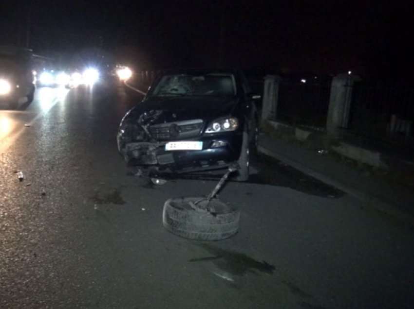 Pamjet / Rruga Prishtinë-Gjilan, aksidentohet një xhip i zi i Policisë