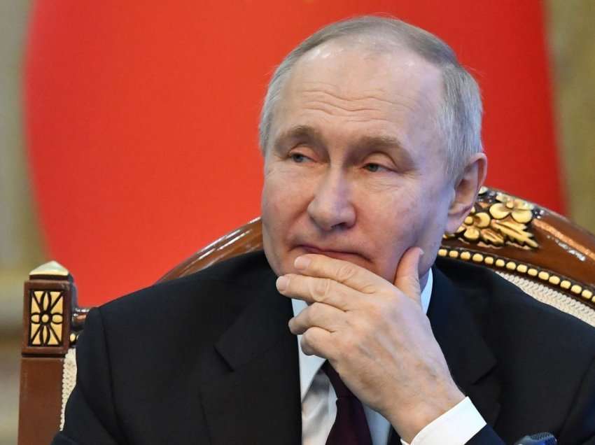 Media ruse nxjerr planet sekrete të Kremlinit: Gati strehimi i familjes, Putini do t’i nënshtrohet operacionit