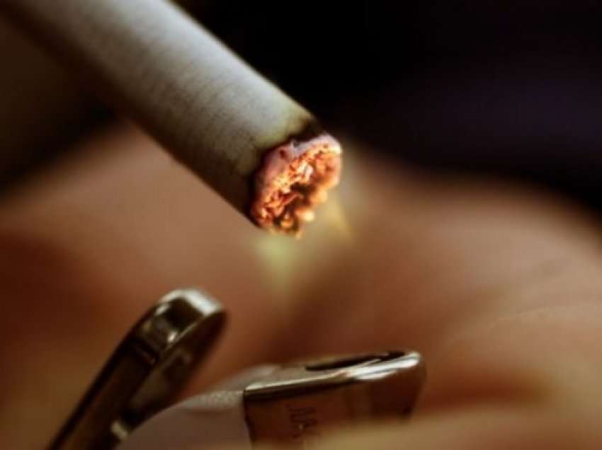 Përdorim masiv i duhanit në objektet e mbyllura në Maqedoni