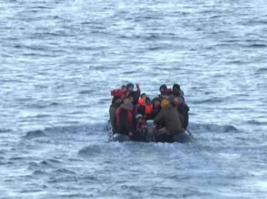 Fundoset varka në Kanalin Anglez, dyshohet për emigrantë të vdekur