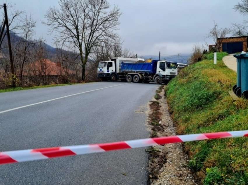 Serbët me gjashtë kamionë kanë bllokuar rrugët, ku janë 60 mijë veteranët?!
