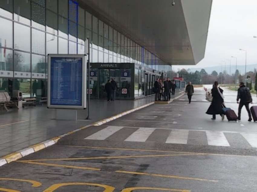 Alarmet për bomba në aeroportin e Shkupit dhe në disa shkolla janë të rreme